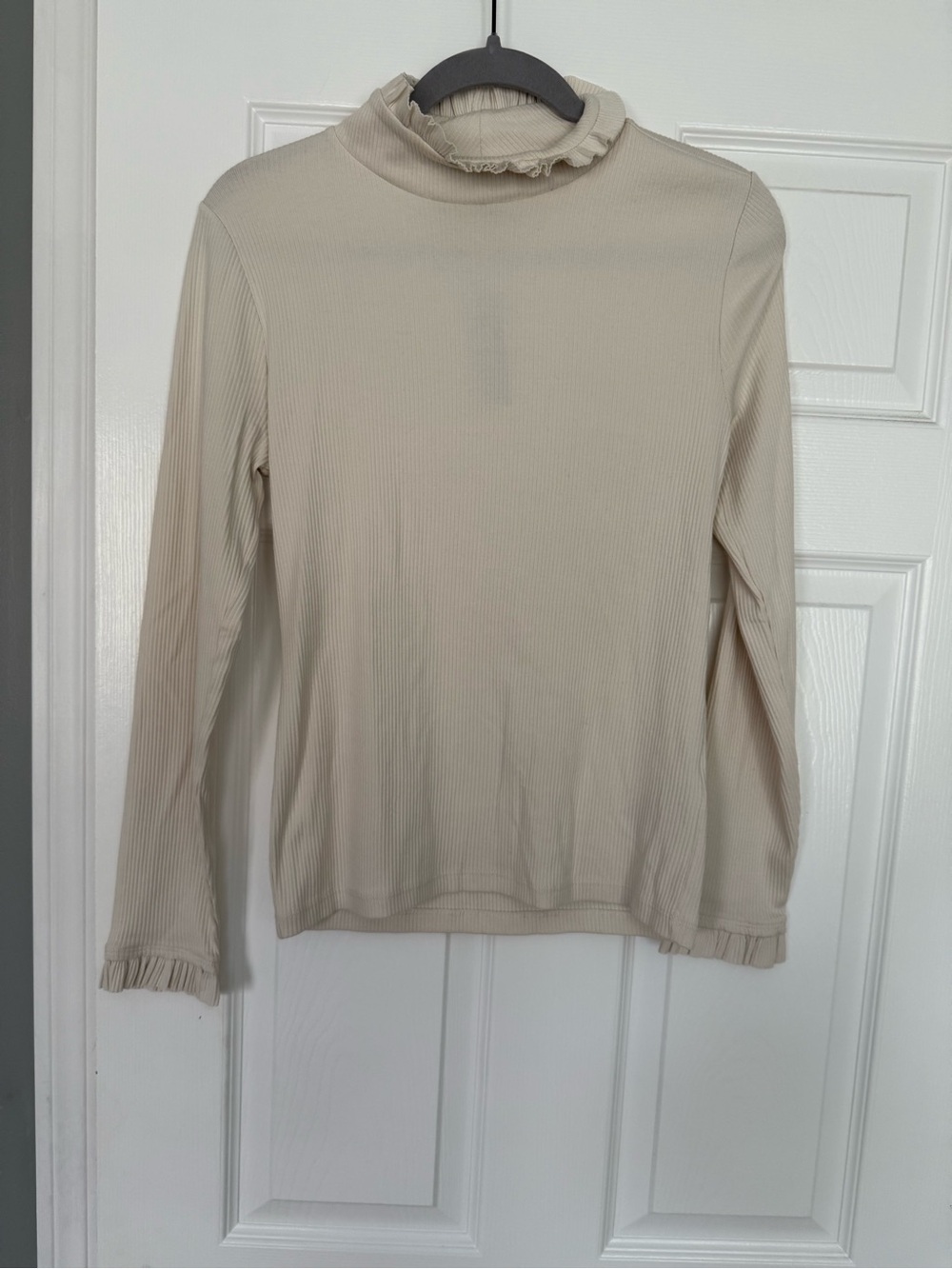J Crew Vintage rib ruffle mockneck cream shirt- size M - Picture 2 of 6